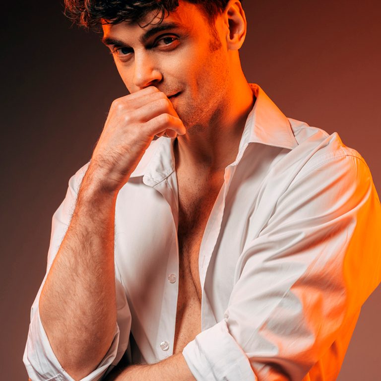 Servicio de Chicos de Compañia en Barcelona - EDEN Masajes