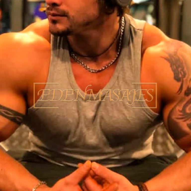 Chico Masajista Erótico Masculino en Barcelona - Zeus
